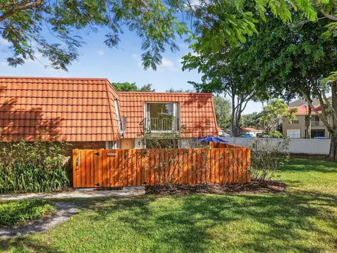 3002 San Clara #6-B, Delray Beach, FL 33445