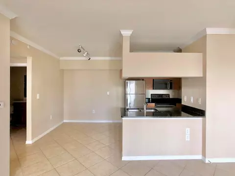 6466 Emerald Dunes #203, West Palm Beach, FL 33411