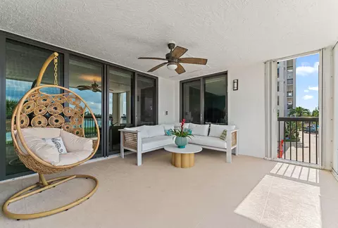 Exterior - 19670 Beach Rd #B303, Jupiter, FL 33469 photo 2 of 11
