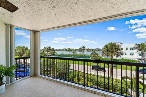 View/Area - 19670 Beach Rd #B303, Jupiter, FL 33469 photo 3 of 6