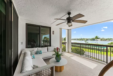 Exterior - 19670 Beach Rd #B303, Jupiter, FL 33469 photo 1 of 11