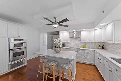 Kitchen - 19670 Beach Rd #B303, Jupiter, FL 33469 photo 2 of 6