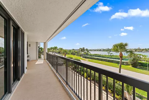 Exterior - 19670 Beach Rd #B303, Jupiter, FL 33469 photo 3 of 11