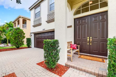 9858 Shepard Pl, Wellington, FL 33414