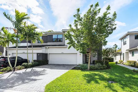 8710 Corvus Dr, Lake Worth, FL 33467
