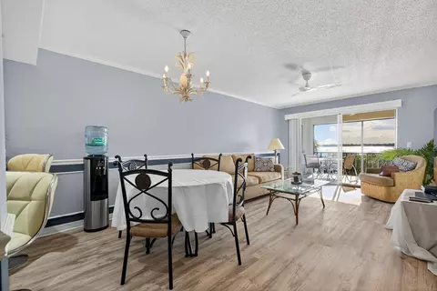 390 NEdgewater Dr #403, Stuart, FL 34996 photo 8