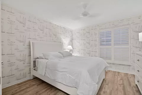 390 NEdgewater Dr #403, Stuart, FL 34996 photo 18