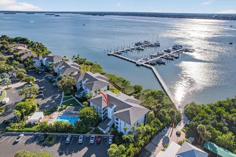 390 NEdgewater Dr #403, Stuart, FL 34996