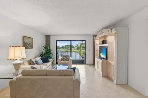 14500 Stirling #206, Delray Beach, FL 33446