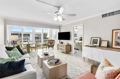 765 Jeffery #1-203, Boca Raton, FL 33487