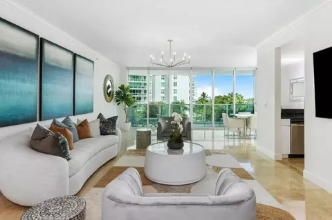 550 SE Mizner Blvd #B402, Boca Raton, FL 33432