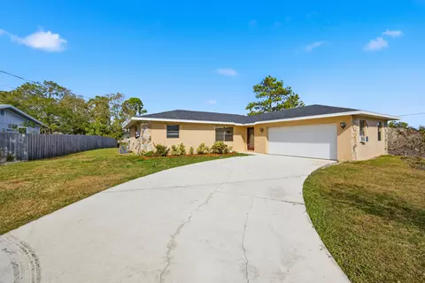 569 SE Fallon Dr, Port Saint Lucie, FL 34983