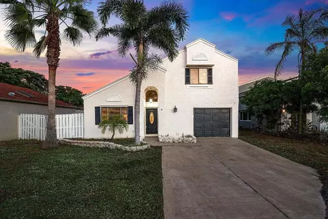 4 Elton Pl, Boynton Beach, FL 33426