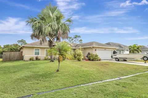 3837 SW Daisy St, Port Saint Lucie, FL 34953