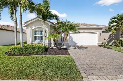 8297 Cloud Peak Dr, Boynton Beach, FL 33473