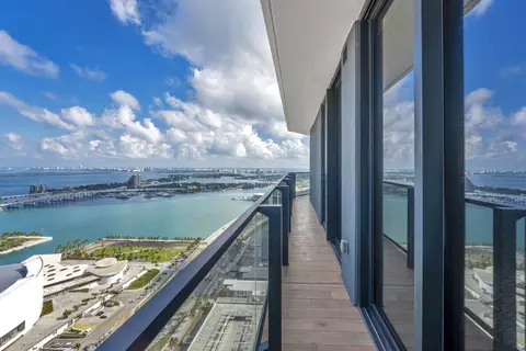 398 NE 5th St #3709, Miami, FL 33132