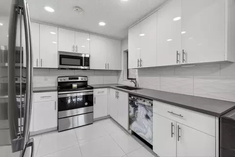 2515 Carambola Cir N #1810, Coconut Creek, FL 33066