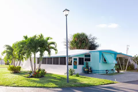 11055 SE Federal Hwy #34, Hobe Sound, FL 33455