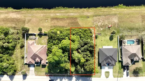 850 SW Sultan Dr, Port St Lucie, FL 34953