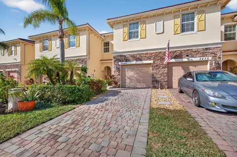 9440 SW Merlin Ct, Stuart, FL 34997