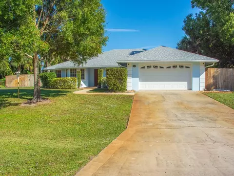 6130 60th Ct, Vero Beach, FL 32967