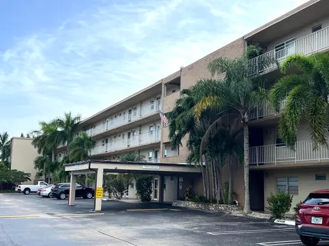 330 NE 26th Ave #406, Boynton Beach, FL 33435