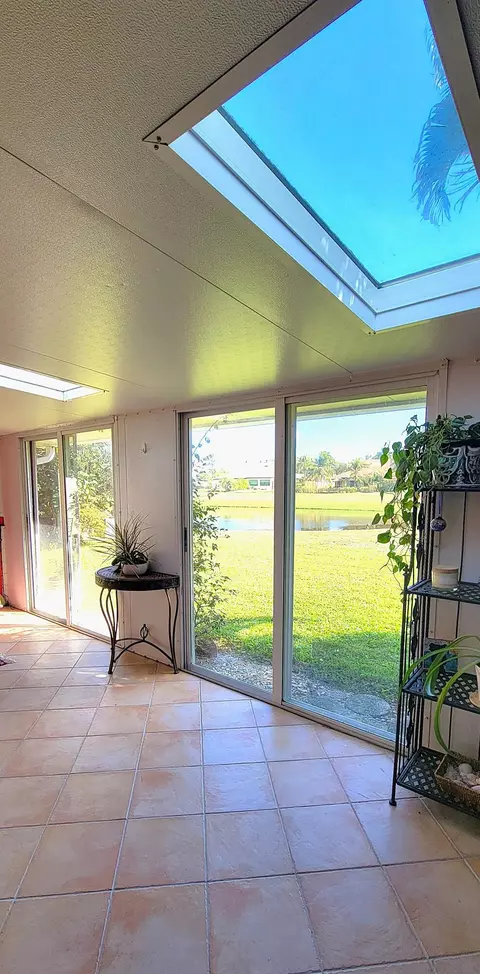 493 SW 28th Ave, Delray Beach, FL 33445