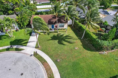 102 Cedar Ct, Jupiter, FL 33458