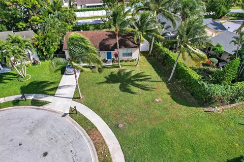 102 Cedar Ct, Jupiter, FL 33458