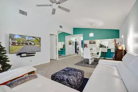 4154 Palm Forest Dr S, Delray Beach, FL 33445