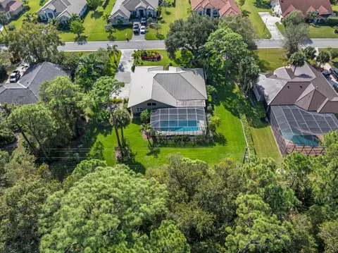 3221 Bent Pine Dr, Fort Pierce, FL 34951
