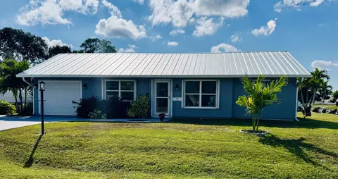 634 SE Whitmore Dr, Port Saint Lucie, FL 34984