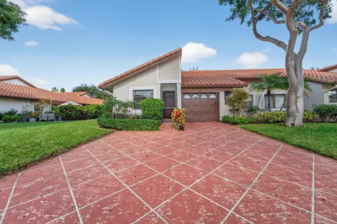 6215 Kings Gate Cir, Delray Beach, FL 33484