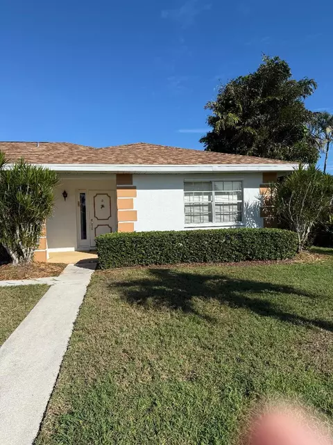 946 Savannas Point Dr #D, Fort Pierce, FL 34982