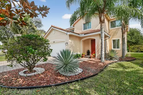 830 Palm Tree, Haverhill, FL 33415