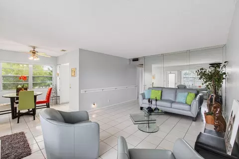 281 Dorset G, Boca Raton, FL 33434