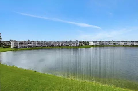 View/Area - 4089 Guildford E #E, Boca Raton, FL 33434 photo 2 of 2