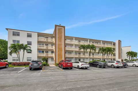 Exterior - 4089 Guildford E #E, Boca Raton, FL 33434 photo 4 of 4