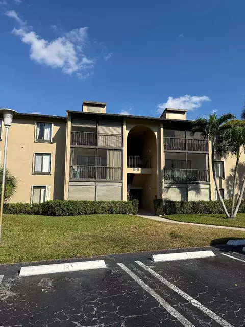 703 Sunny Pine Way #B3, Greenacres, FL 33415