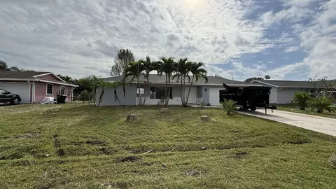 548 SE Oceanspray Ter, Port Saint Lucie, FL 34983