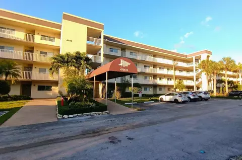 4735 E Lucerne Lakes Blvd E #413, Lake Worth, FL 33467