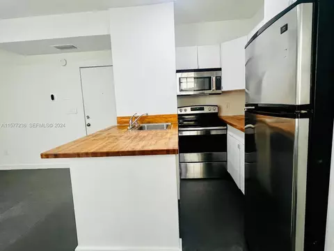 536 14th St #101, Miami Beach, FL 33139