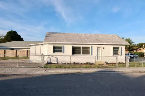 601 N B St, Lake Worth Beach, FL 33460