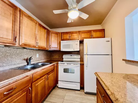 50 Coventry C, West Palm Beach, FL 33417