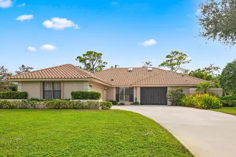 15250 Meadow Wood Dr, Wellington, FL 33414