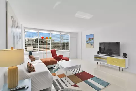1401 S Federal Hwy #206, Boca Raton, FL 33432