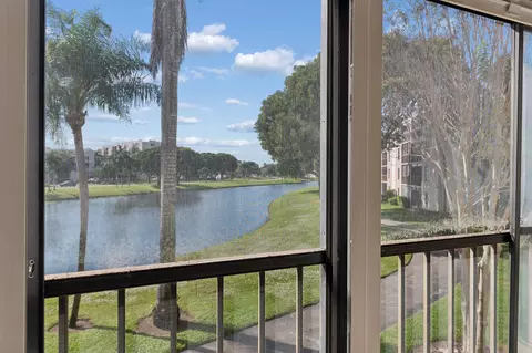 7280 Amberly #208, Delray Beach, FL 33446