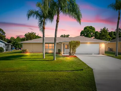 649 SE Clifton Ln, Port Saint Lucie, FL 34983