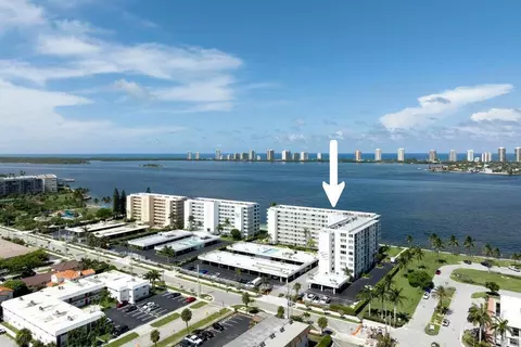 301 Lake Shore Dr #403, Lake Park, FL 33403
