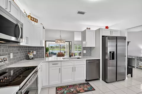 5710 Parkwalk Cir E, Boynton Beach, FL 33472